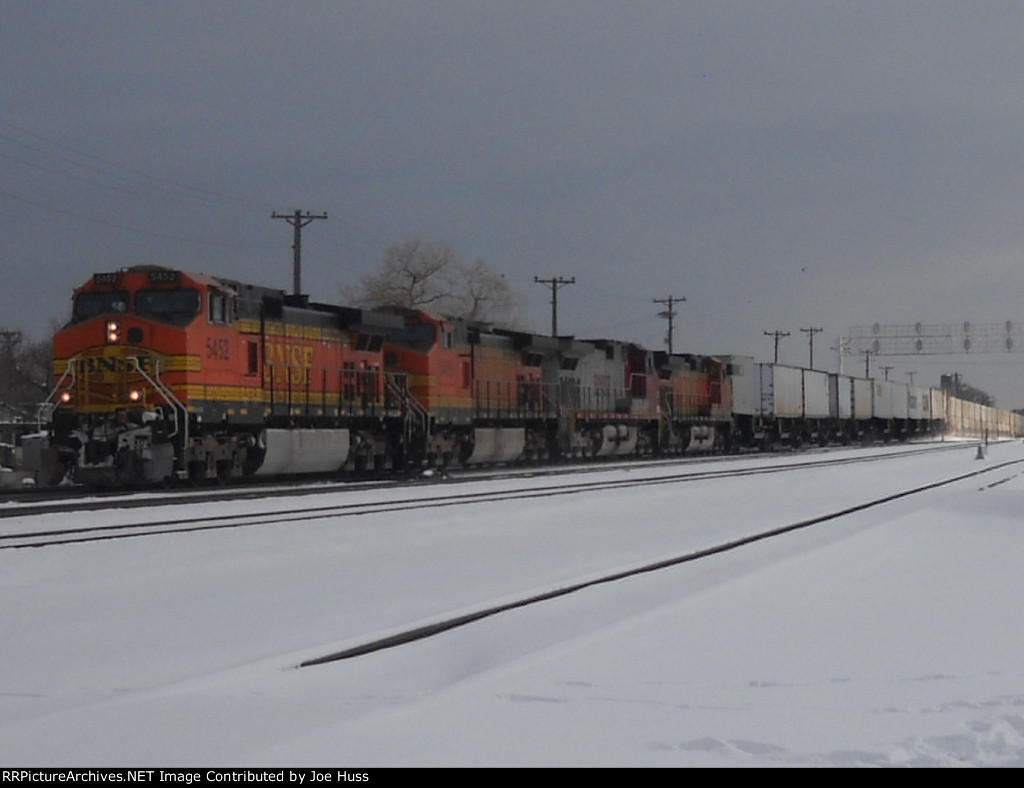 BNSF 5452 West